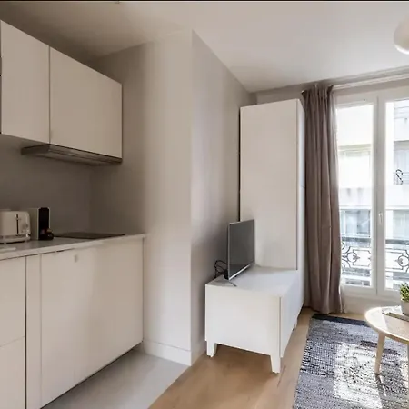 Apartment Enchanting Parisian *